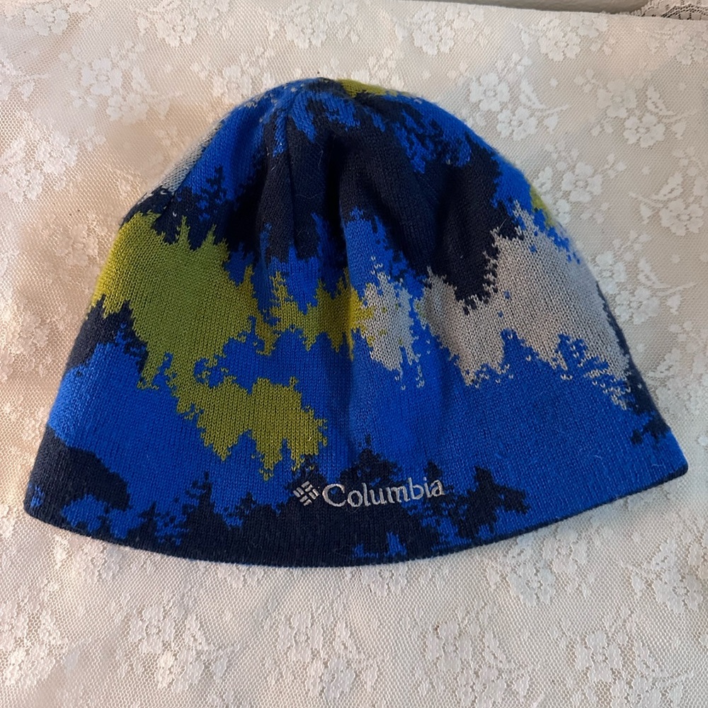Columbia Blue and Green Beanie youth XL
